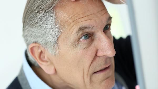 30多歲有很多白頭發(fā)怎么回事