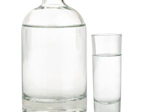 白酒52度正常人喝多少