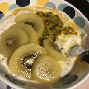 健康水果酸奶麥片碗的做法 步驟3