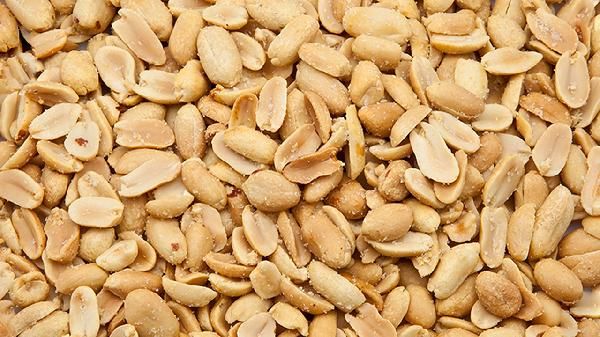 吃花生，能养生？医生告诫：吃花生牢记4点，或许能让血管更健康