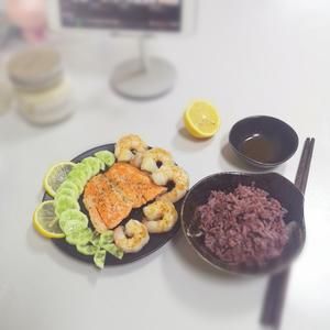 健身黨高蛋白餐的做法 步驟1