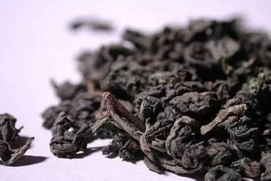 去除衣柜霉味的4個(gè)小妙招，太簡(jiǎn)單了！快試試！