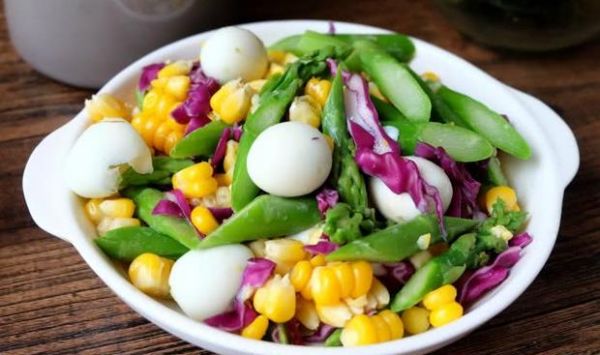 八款早餐蔬菜沙拉，做法超簡單，多吃還不胖，想瘦的姑娘都愛吃！