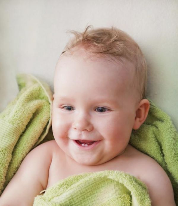 嬰兒撫觸應(yīng)該怎么做，來(lái)來(lái)手把手教你做嬰兒撫觸操