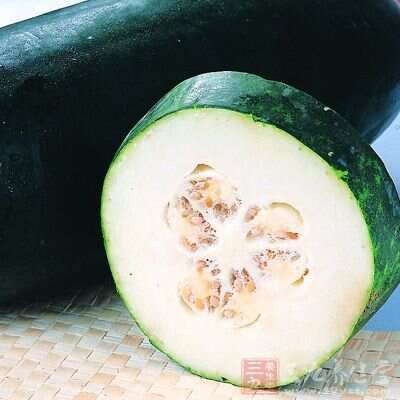 冬瓜子具有清肺、潤腸、排膿消腫之功效