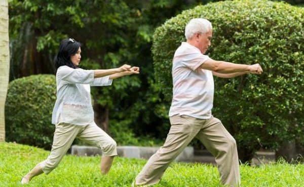 荠菜春季热销却暗藏风险，医生揭秘5大禁忌，你中招了吗？