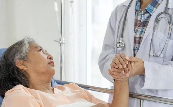 荠菜春季热销却暗藏风险，医生揭秘5大禁忌，你中招了吗？