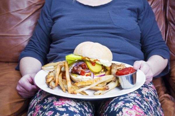 怎样减肚子上的赘肉最快最有效？营养师推荐7天食谱+运动计划