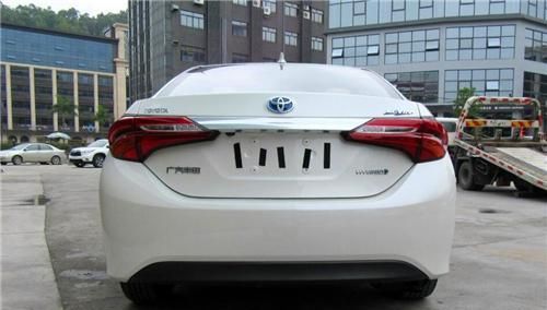 令人心动的几款车，硬朗的车身线条，营造很好的驾驶氛围