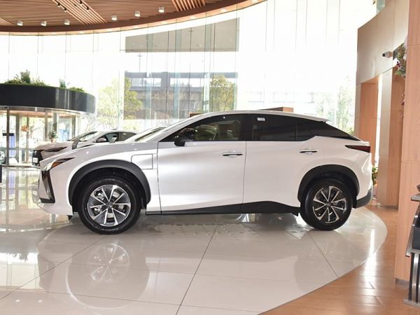 重庆地区：雷克萨斯RZ优惠让利，底价25.59万！赶快行动