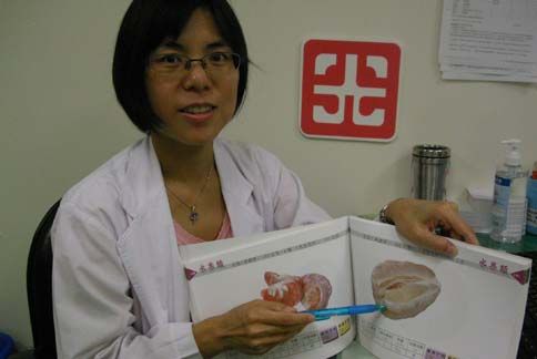 曾士婷醫師建議，糖尿病患者食用柚子，去皮去籽一天最好只吃195公克，大約是小型的柚子半顆左右。（圖片提供／光田醫院）