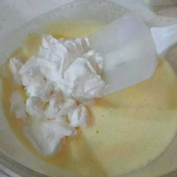 用雞蛋在家自制的冰淇淋超級好吃，制作簡單衛(wèi)生健康快快來學(xué)