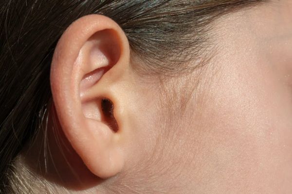 原来耳朵自带“健康开关”！每天按一按，让你睡得香、血压稳