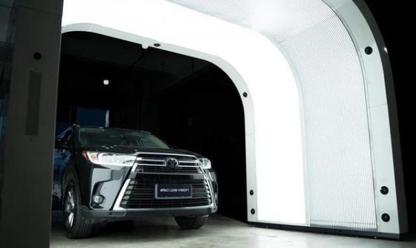 車身360°外觀缺陷檢測設(shè)備為4S店提供服務(wù)-有駕