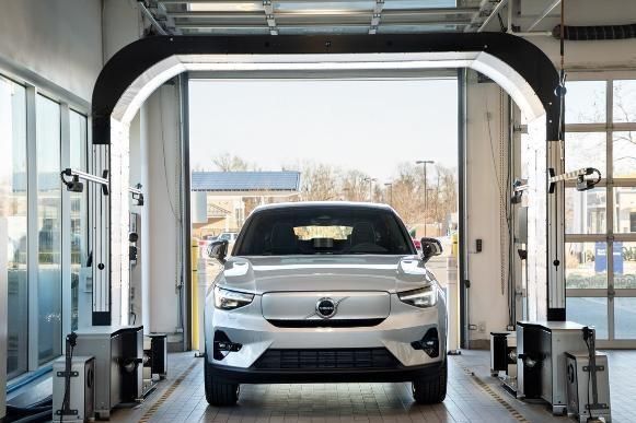 車身360°外觀缺陷檢測設(shè)備為4S店提供服務(wù)-有駕