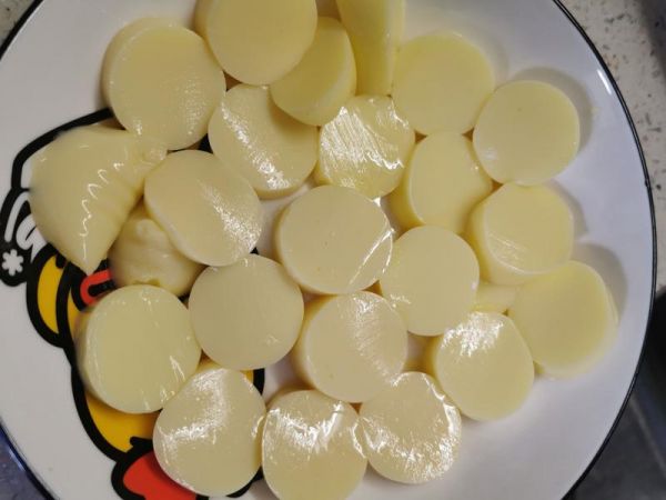 純奶手撕吐司的做法 步驟1