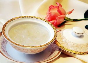 女性常喝燕窩的5大益處與美容養(yǎng)顏秘籍