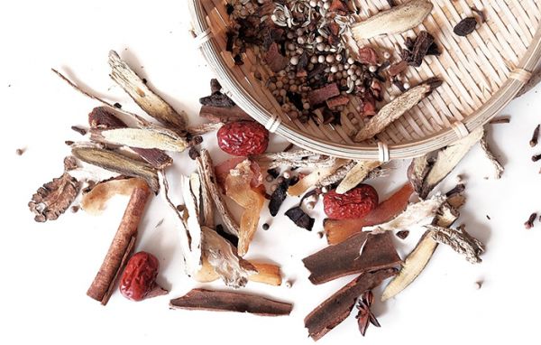 野薔薇果泡酒：美容養(yǎng)顏的秘籍-2