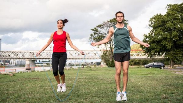 跳繩減肥的正確方法是怎樣的 如何跳繩更有效