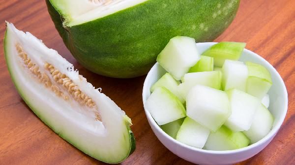 冬瓜是減肥“好幫手”？醫(yī)生強(qiáng)調(diào)：吃冬瓜時(shí)，2個(gè)搭配禁忌多留意