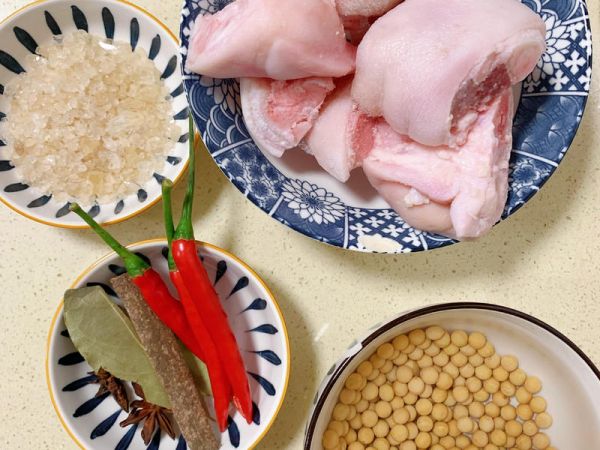 純奶手撕吐司的做法 步驟1