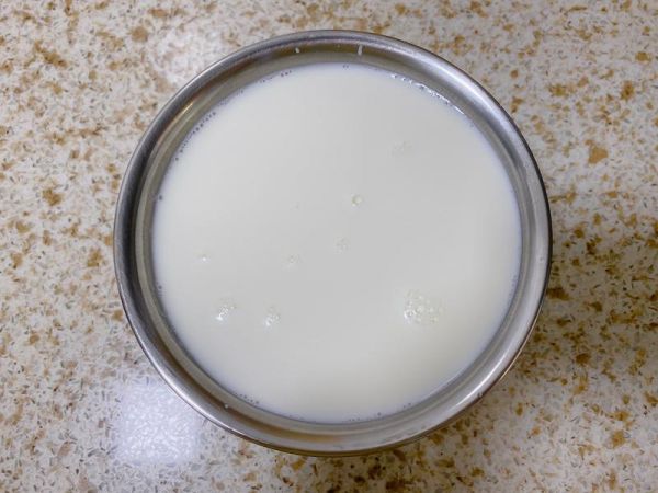 純奶手撕吐司的做法 步驟1