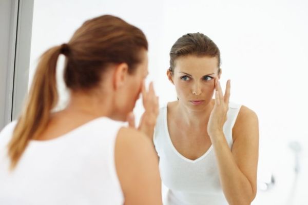 女人脸胖肿是什么病 女人脸胖肿是什么病的前兆 女人脸上浮肿挂哪个科