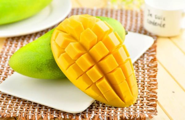 芒果这样吃，清肠减脂，保护视力，可惜很多人都吃错了！