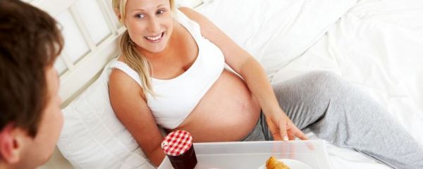 羊水破了怎么办 破水后的注意事项 突然分娩如何急救