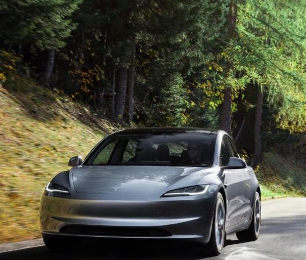 特斯拉Model Y三年8.2万公里测试：电池衰退程度震撼？-有驾