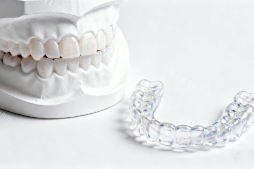 牙齿透明保持器展示