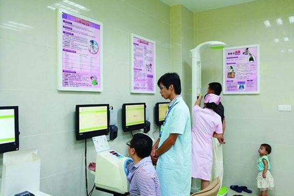 健康小屋触摸自助体检查询一体机