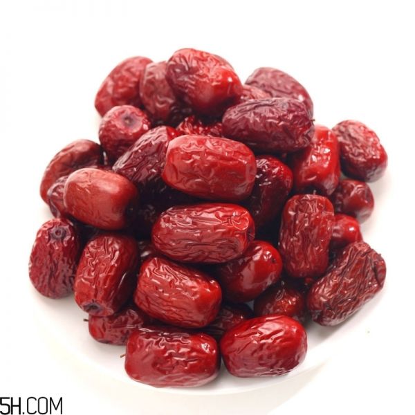 最健康吃红枣的方法是什么？吃红枣需要注意些什么？