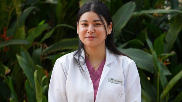 在洛納瓦拉享受以阿育吠陀、瑜伽和有機(jī)食品為特色的健康靜修之旅。