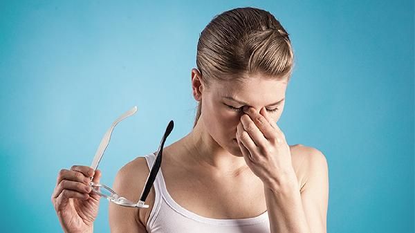 非主流妆容的化妆技巧