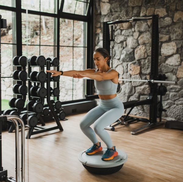 一個禮拜瘦3公斤正常嗎？揭開減肥速度的真相，如何找到最適合自己的瘦身方法並避免傷害健康？