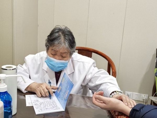 智塑未来, 脾胃专家马淑华医生用五十七载光阴开出一张“仁心良方”