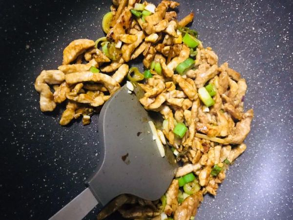 純奶手撕吐司的做法 步驟1