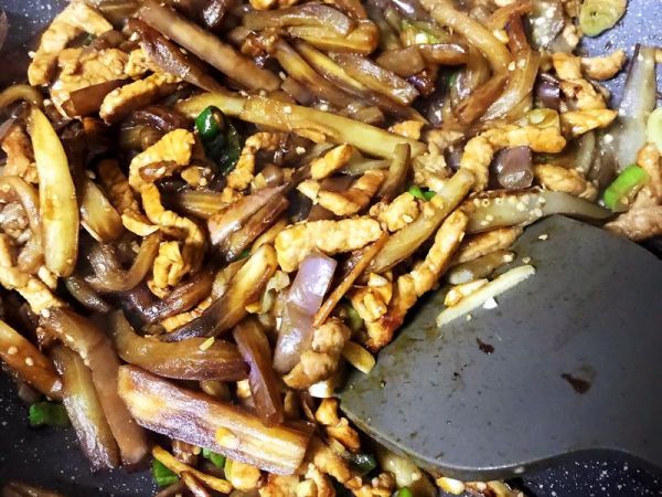 純奶手撕吐司的做法 步驟1