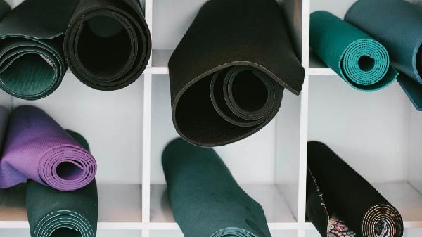 健腹轮可以在瑜伽垫上使用吗