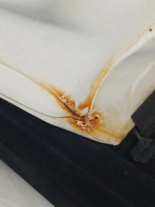 车表面有油渍怎么处理-有驾