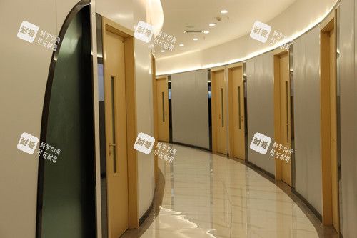 成都军大整形内部过道环境