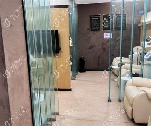 武汉艺星整形治疗间照片