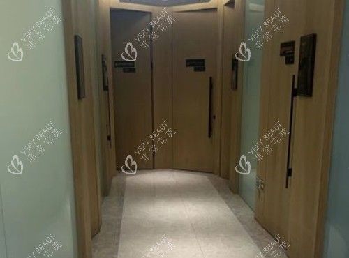 北京藝美整形內部過道環(huán)境
