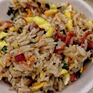 小孩子都能吃三碗的泰式羅勒炒飯（清淡版本）的做法 步驟9