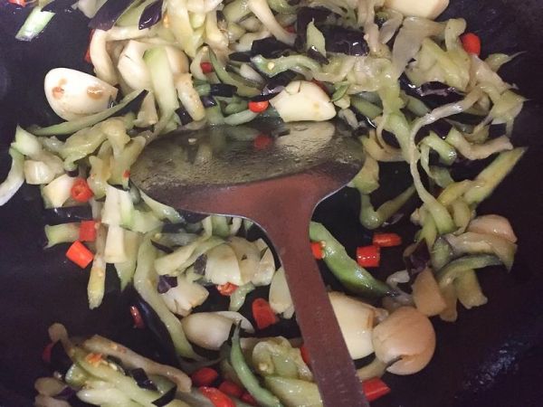 純奶手撕吐司的做法 步驟1