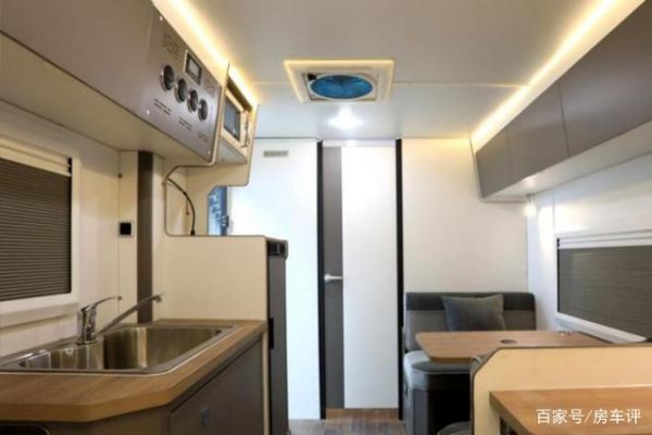 市場(chǎng)認(rèn)可度很高的越野拖掛房車，陸潛者野火“黑武士”-有駕