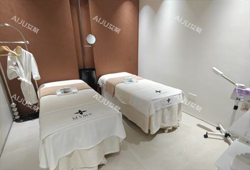 郑州美时美刻医疗美容治疗室