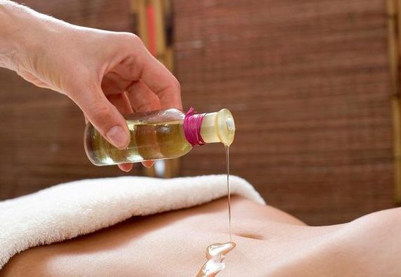 白花油按摩肚脐可以减肥吗?白花油按摩肚脐有什么好处?