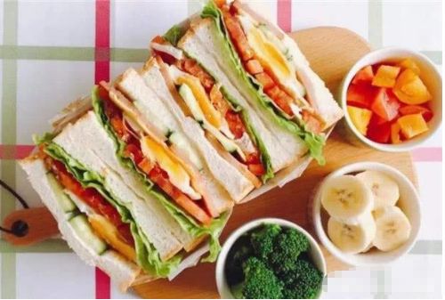 漢堡有葷有素有面包，為什么被叫垃圾食品，三明治卻是健康快餐？